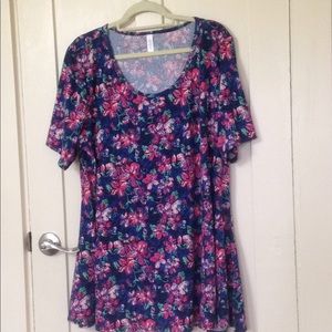 LuLaRoe Perfect T